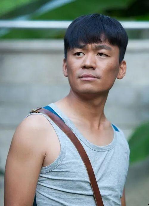 丑男美妻明星,丑男明星与美妻的甜蜜生活揭秘